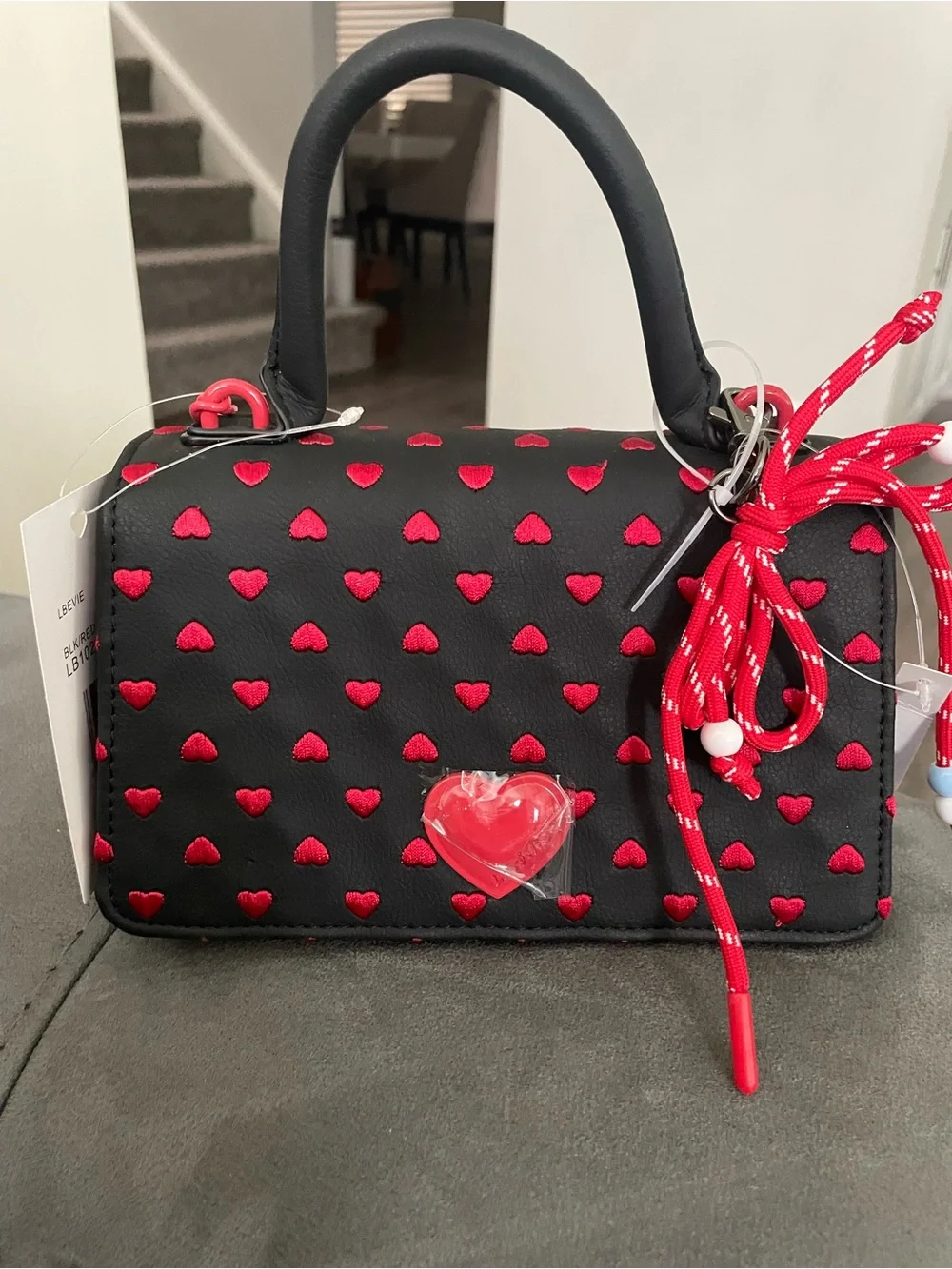 Betsey Johnson LBEVIE Black Red Hearts Crossbody Bag Purse Charm Valentines Day